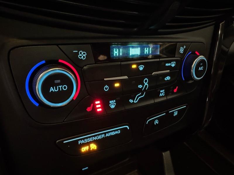 Ford Escape Titanium 4WD 2017