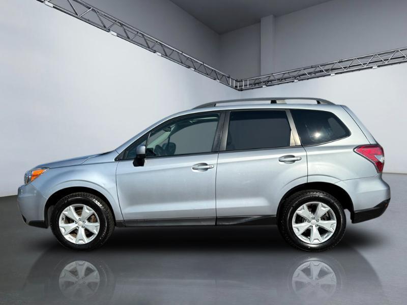 Subaru Forester 2.5i Premium PZEV CVT 2016