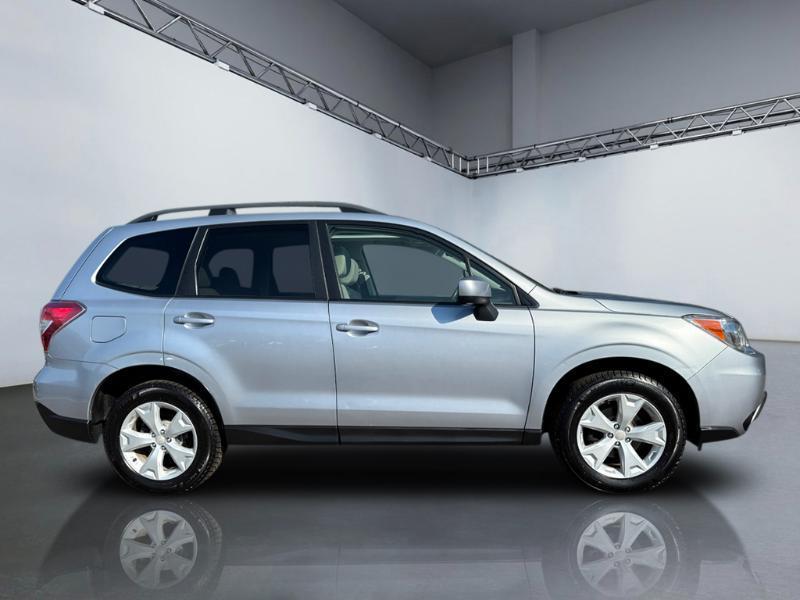 Subaru Forester 2.5i Premium PZEV CVT 2016