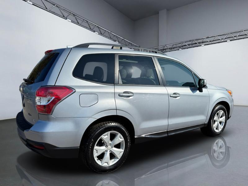 Subaru Forester 2.5i Premium PZEV CVT 2016