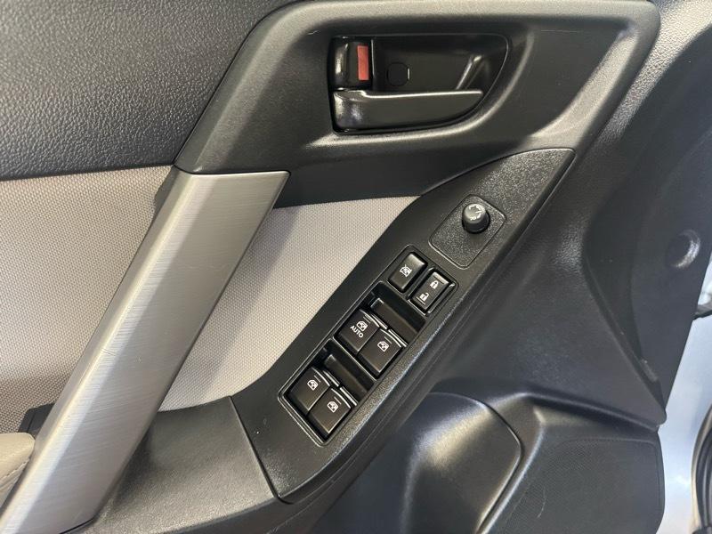 Subaru Forester 2.5i Premium PZEV CVT 2016