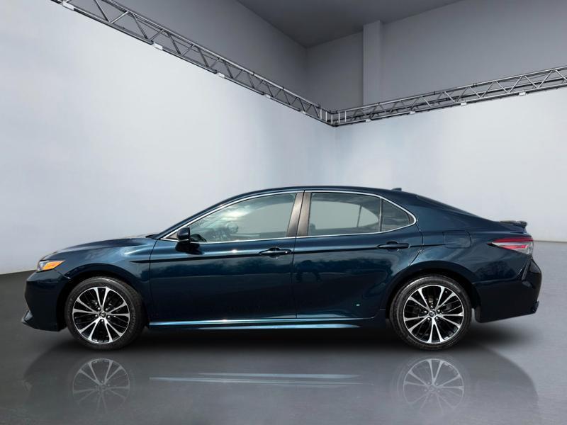 Toyota Camry XLE 2019
