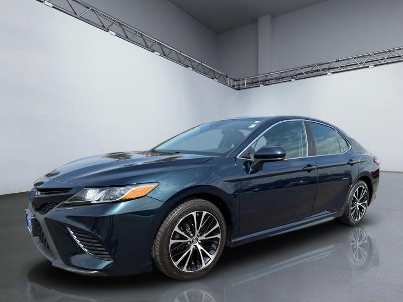Toyota Camry XLE 2019