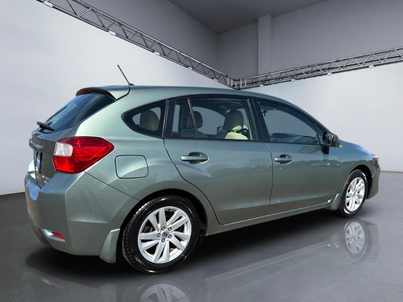 Subaru Impreza 2.0i Premium PZEV 5-Door 2016