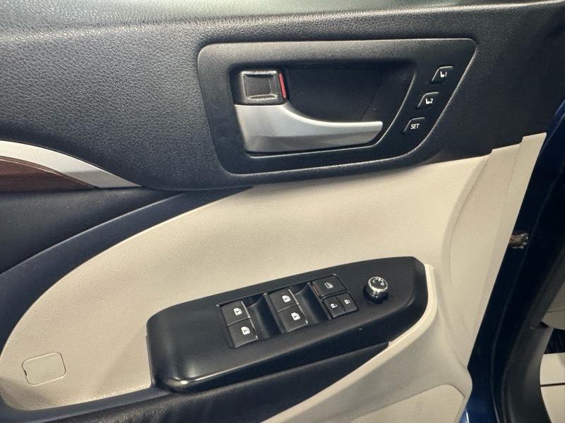 Toyota Highlander Limited AWD V6 2014