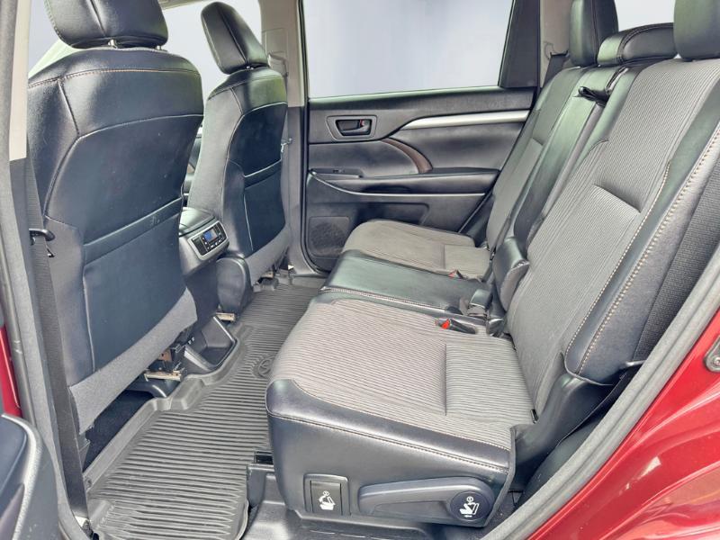 Toyota Highlander LE Plus AWD V6 2017