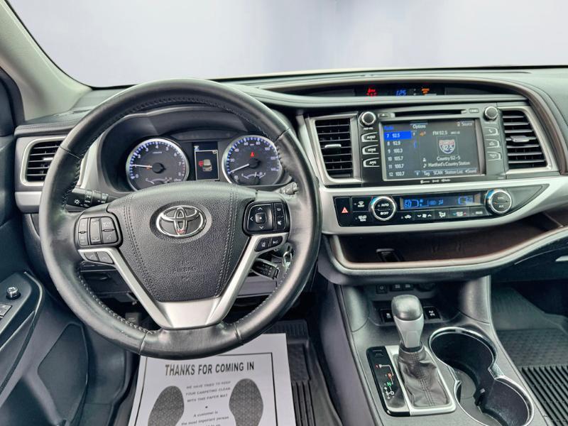 Toyota Highlander LE Plus AWD V6 2017