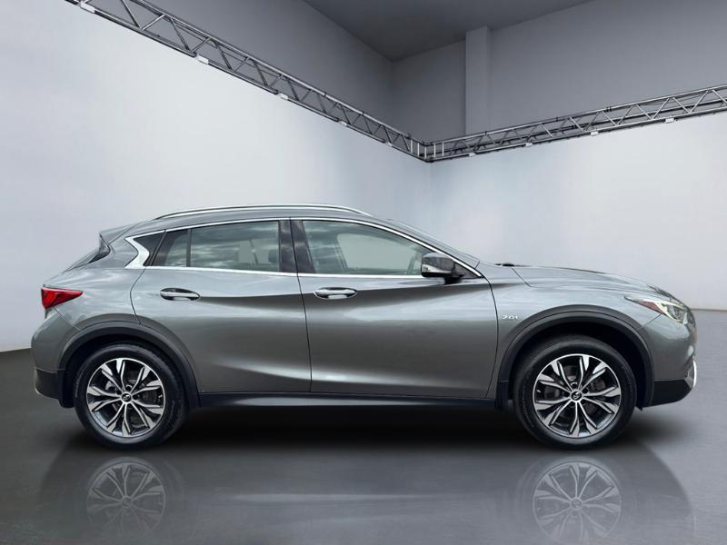 Infiniti QX30 Luxury AWD 2018