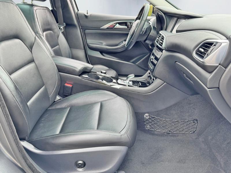 Infiniti QX30 Luxury AWD 2018