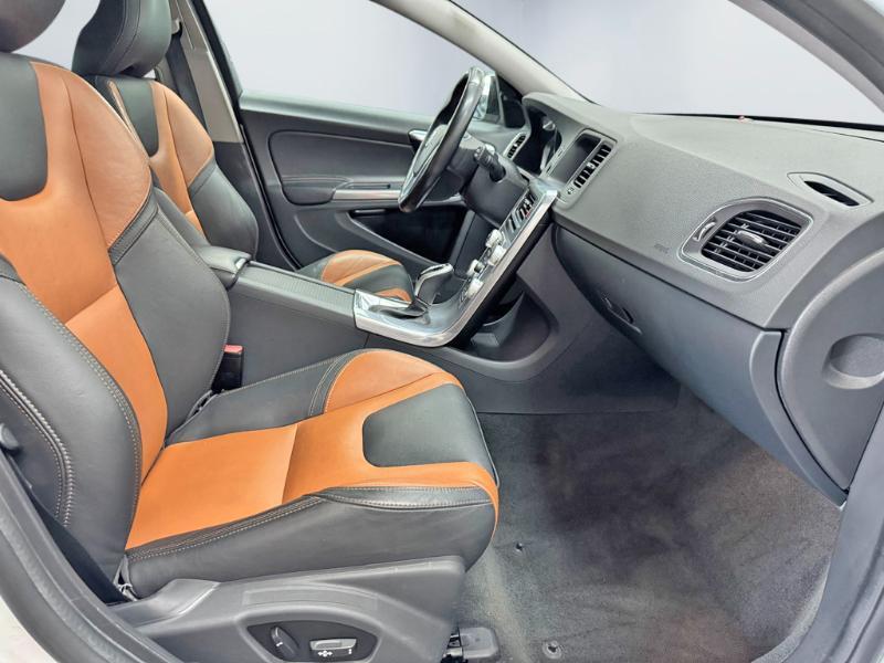 Volvo V60 Cross Country T5 2017