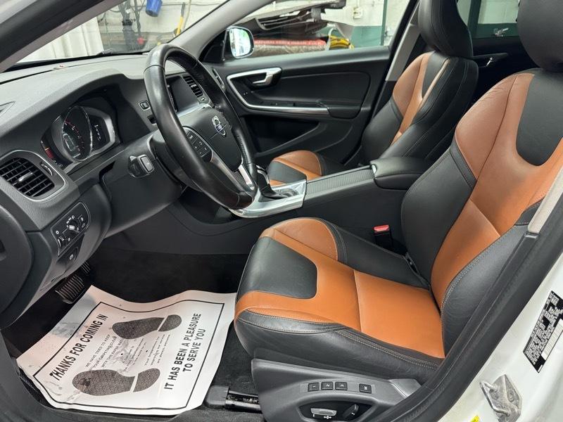 Volvo V60 Cross Country T5 2017