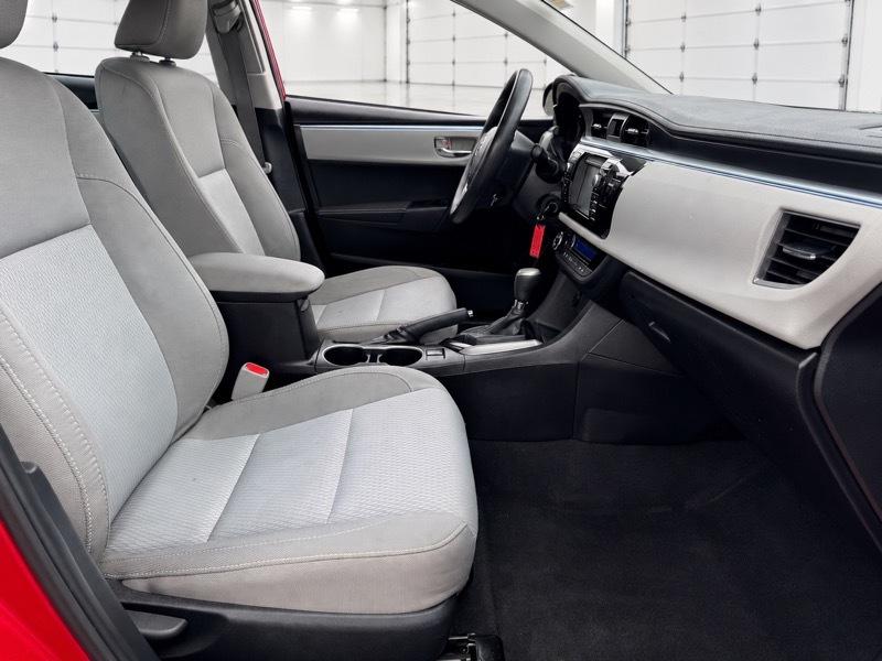 Toyota Corolla LE 2015