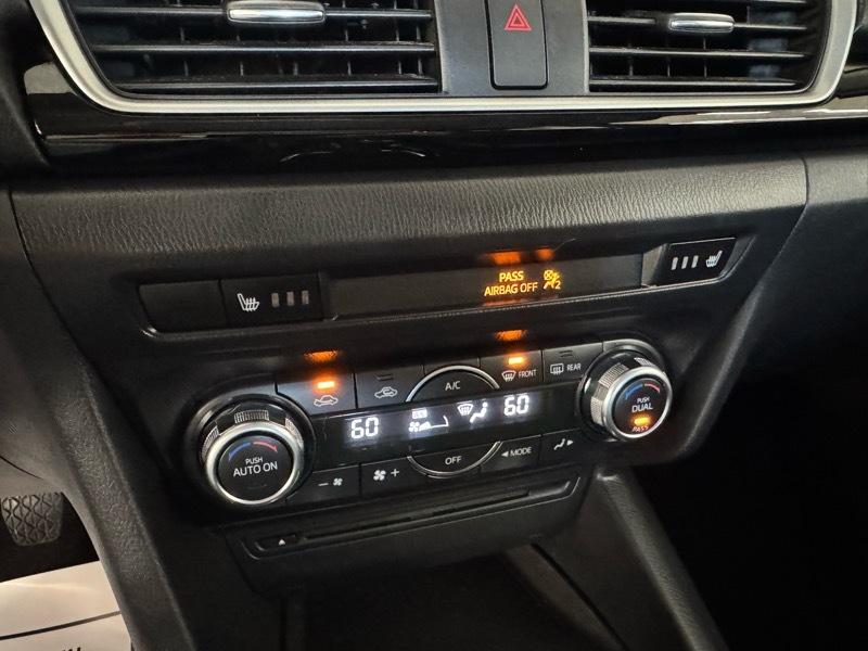 Mazda MAZDA3 i Grand Touring AT 5-Door 2014