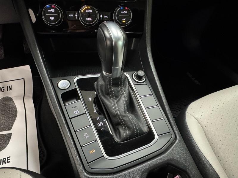 Volkswagen Jetta 1.4T R-Line 8A 2019