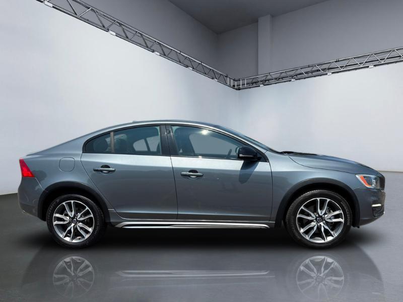 Volvo V60 Cross Country T5 Platinum 2016