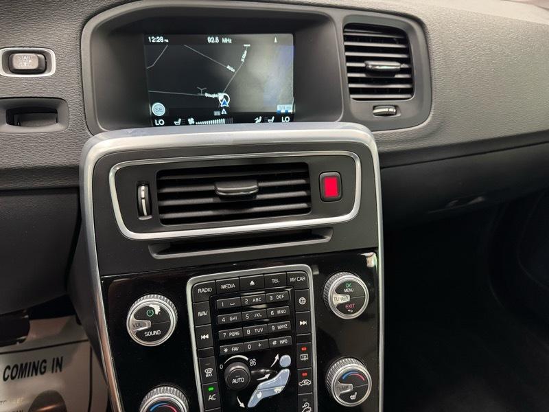 Volvo V60 Cross Country T5 Platinum 2016