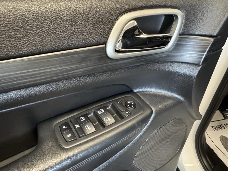 Jeep Grand Cherokee Laredo 4WD 2019