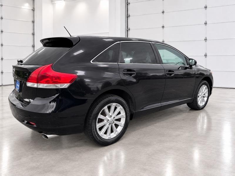 Toyota Venza LE AWD (Natl) 2010