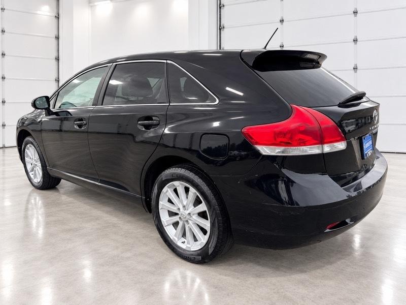 Toyota Venza LE AWD (Natl) 2010