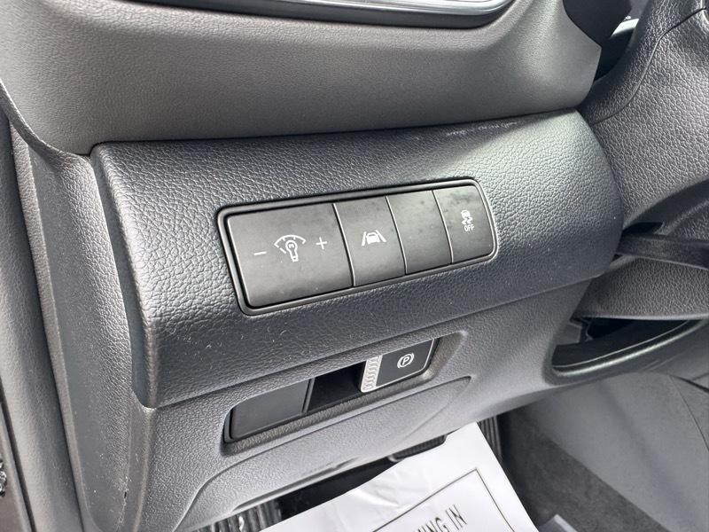 Hyundai Santa Fe SE AWD 2023