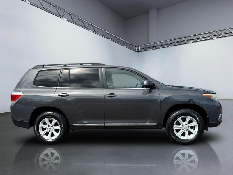 Toyota Highlander SE 2013