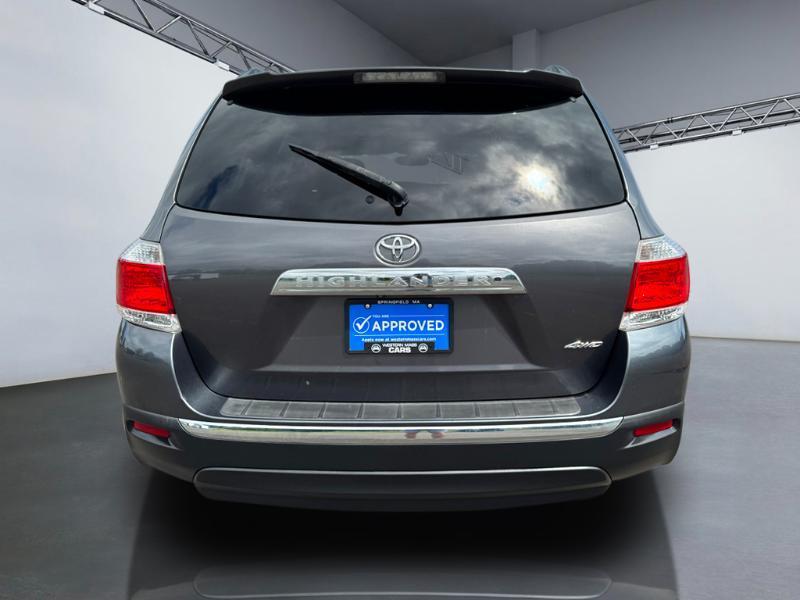 Toyota Highlander SE 2013