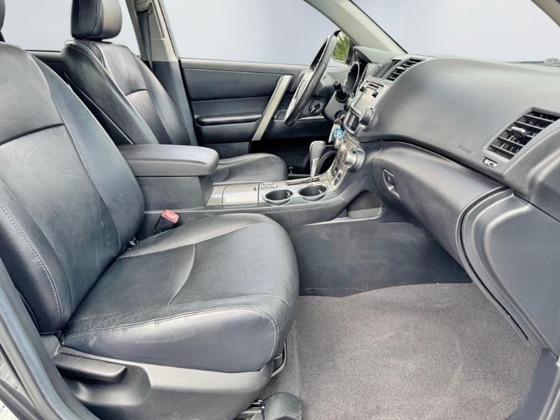 Toyota Highlander SE 2013