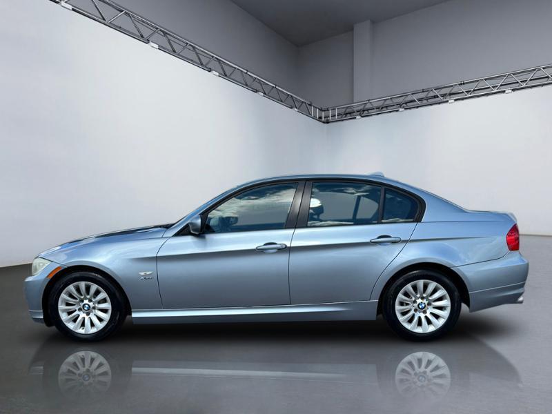 BMW 3-Series 328xi 2009