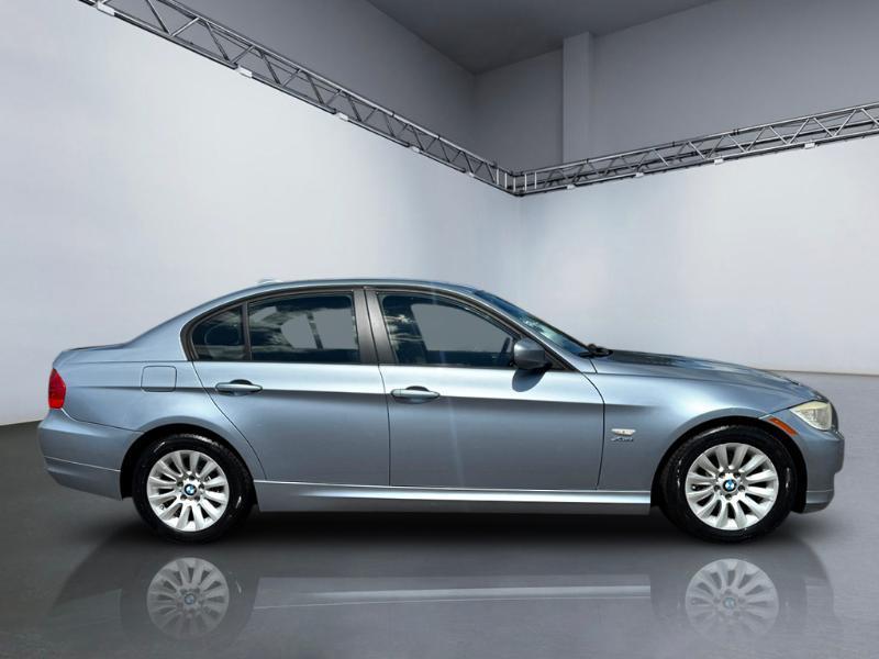 BMW 3-Series 328xi 2009