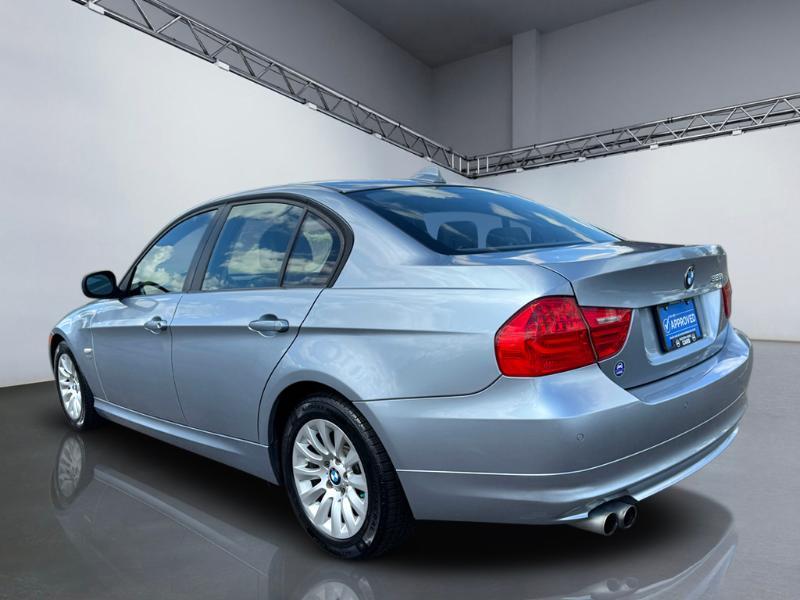 BMW 3-Series 328xi 2009