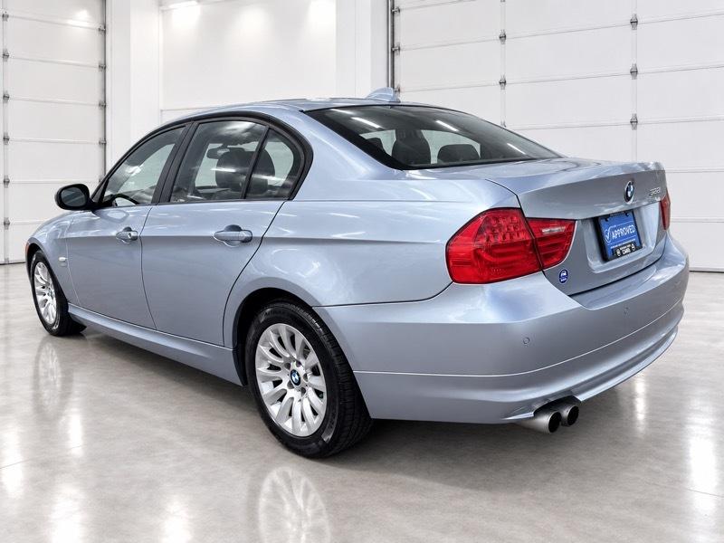 BMW 3-Series 328xi 2009