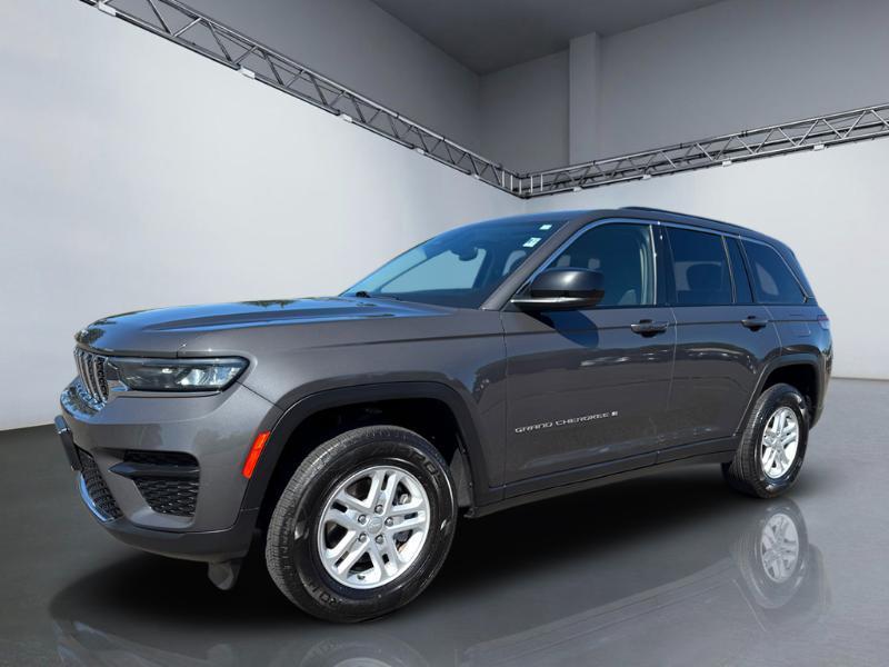 Jeep Grand Cherokee Laredo 4WD 2023