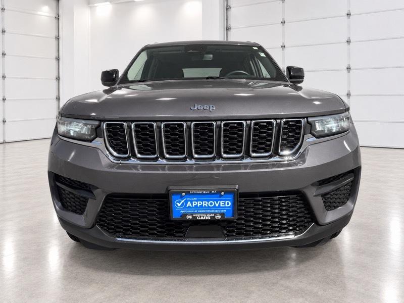Jeep Grand Cherokee Laredo 4WD 2023