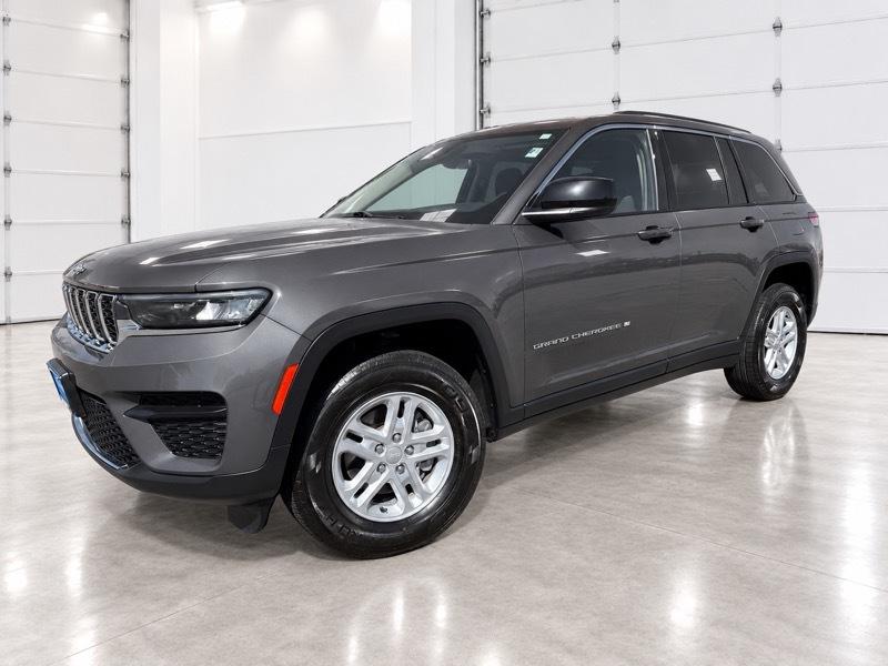 Jeep Grand Cherokee Laredo 4WD 2023