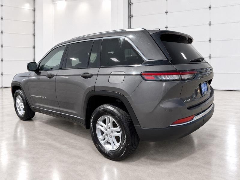 Jeep Grand Cherokee Laredo 4WD 2023