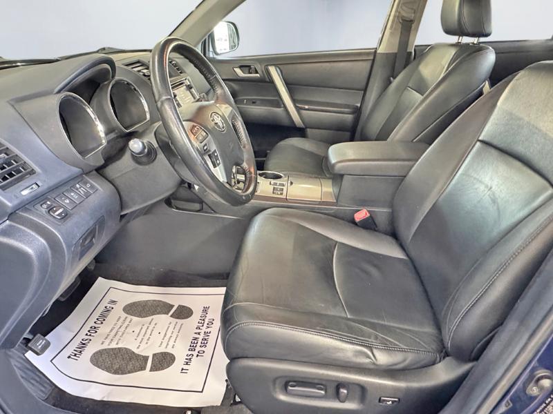 Toyota Highlander  2013