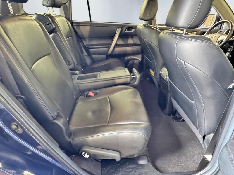 Toyota Highlander  2013