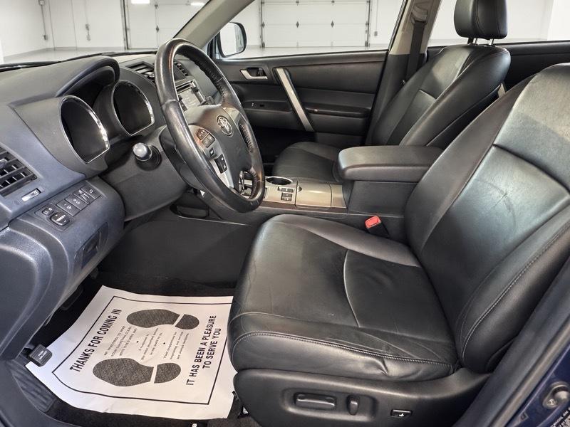 Toyota Highlander  2013
