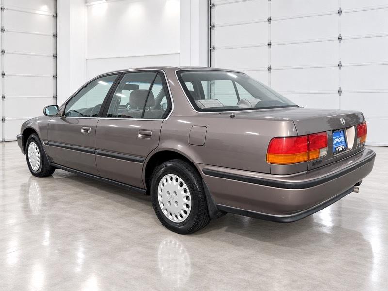 Honda Accord LX sedan 1992