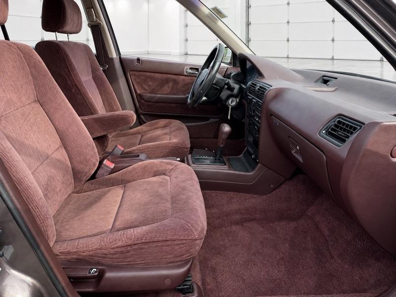 Honda Accord LX sedan 1992