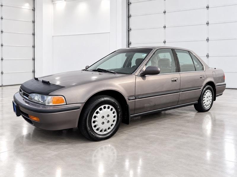 Honda Accord LX sedan 1992
