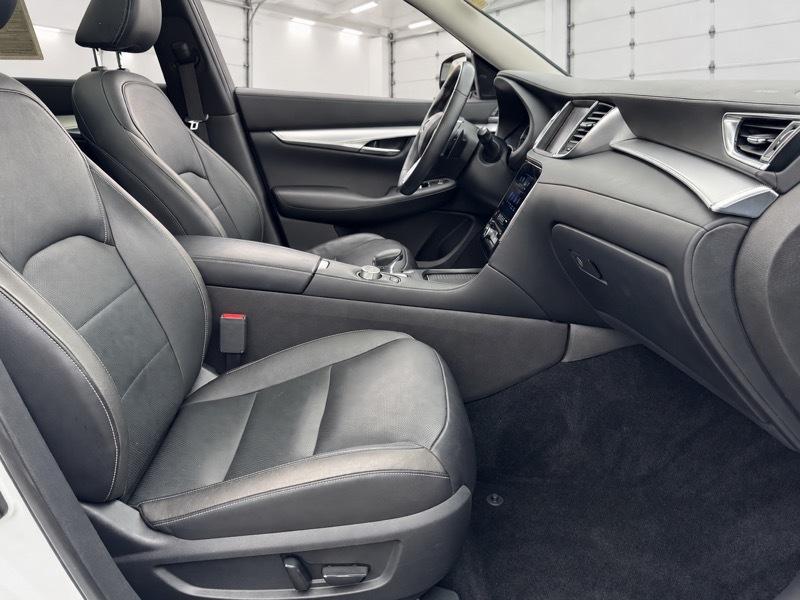 Infiniti QX50 ESSENTIAL AWD 2019