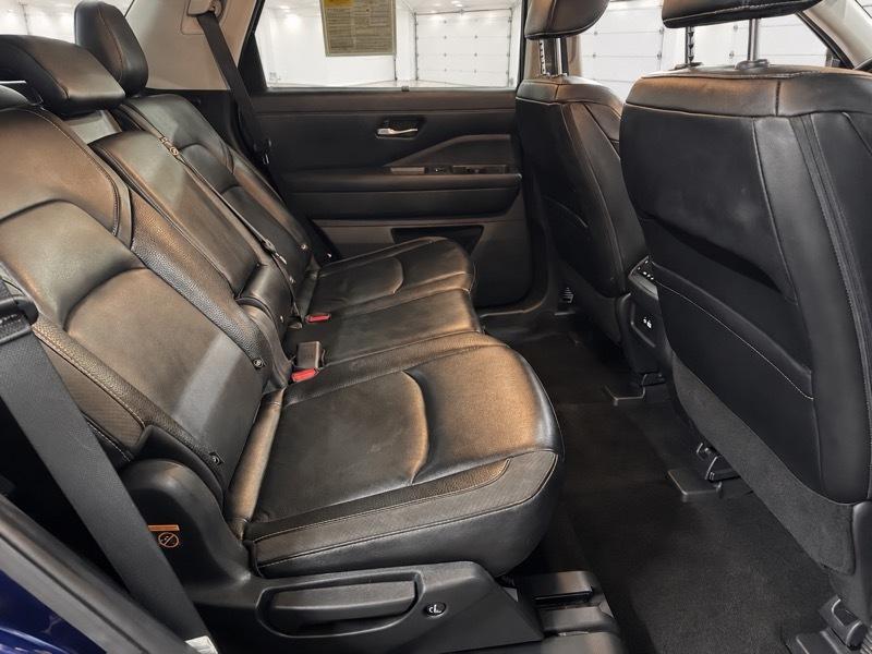 Nissan Pathfinder SL 4WD 2023