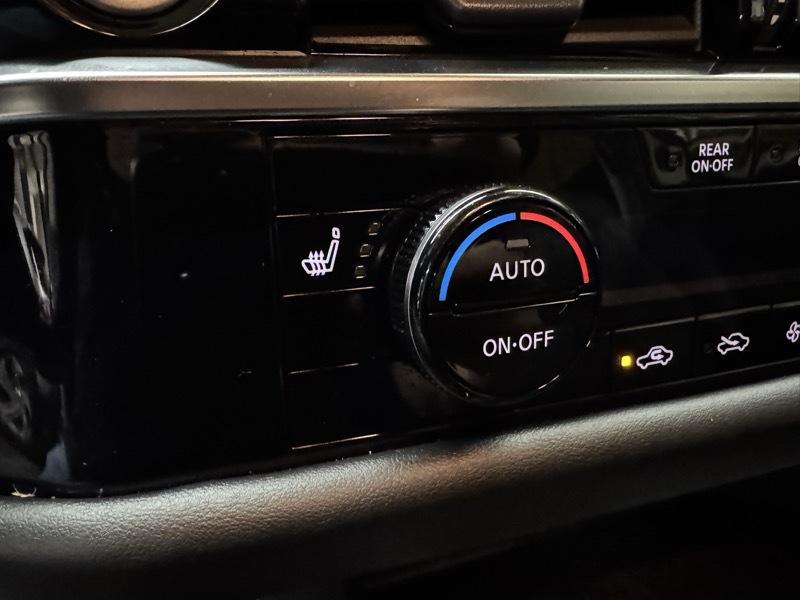 Nissan Pathfinder SL 4WD 2023