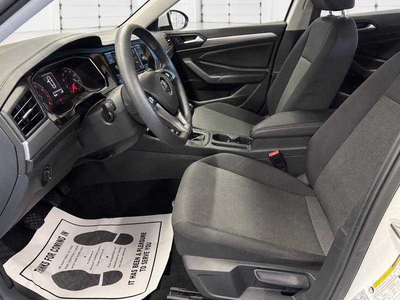 Volkswagen Jetta 1.4T S 6M 2019