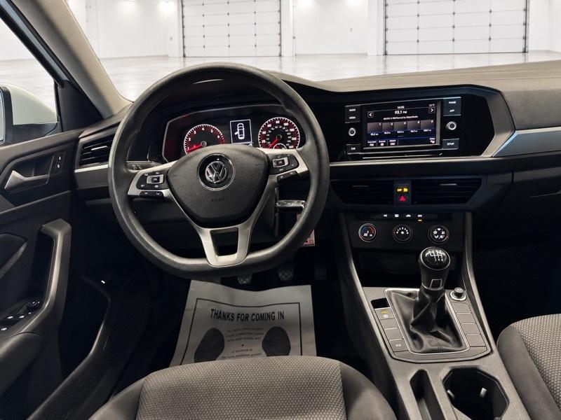 Volkswagen Jetta 1.4T S 6M 2019