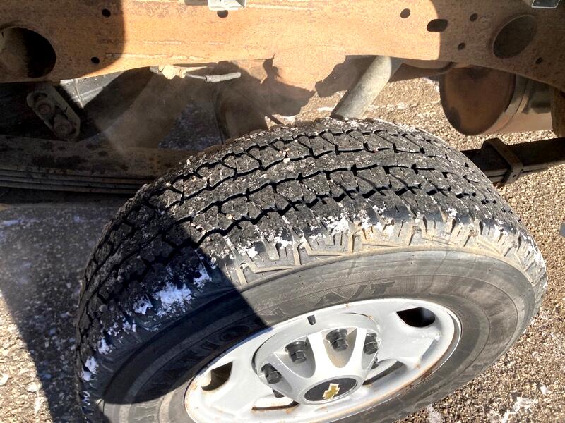 Chevrolet Silverado 2500HD 4WD Reg Cab 142" Work Truck 2013