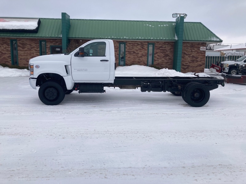 Chevrolet Silverado Medium Duty  2021