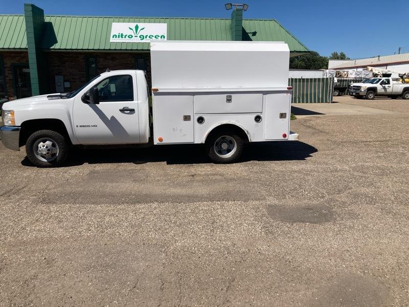 Chevrolet Silverado 3500HD Work Truck DRW 4WD 2009