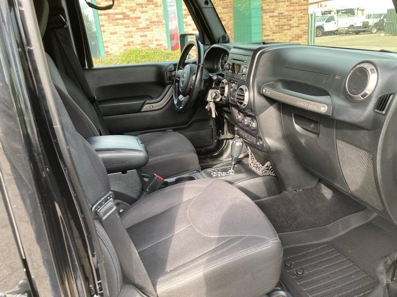 Jeep Wrangler Unlimited Sport 4WD 2014